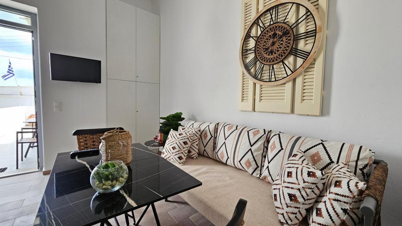 Plaka Philoxenia Apartments מראה חיצוני תמונה